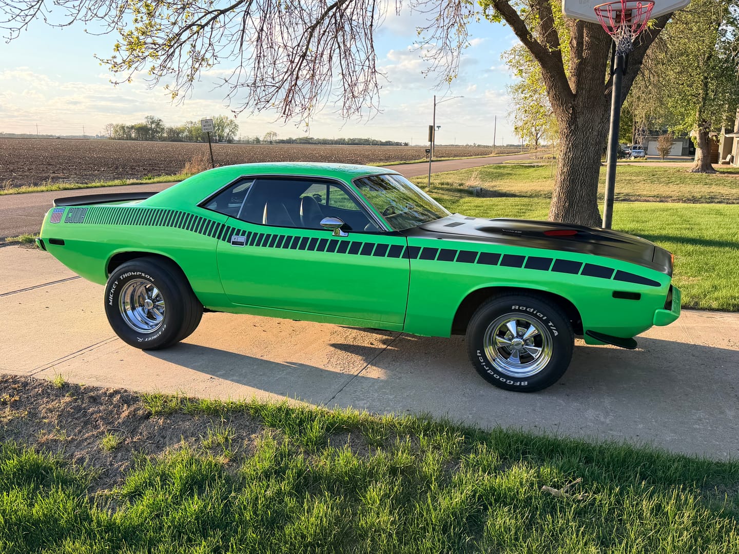 Customer photo review of Candy Metallic Neon Green vinyl wrap