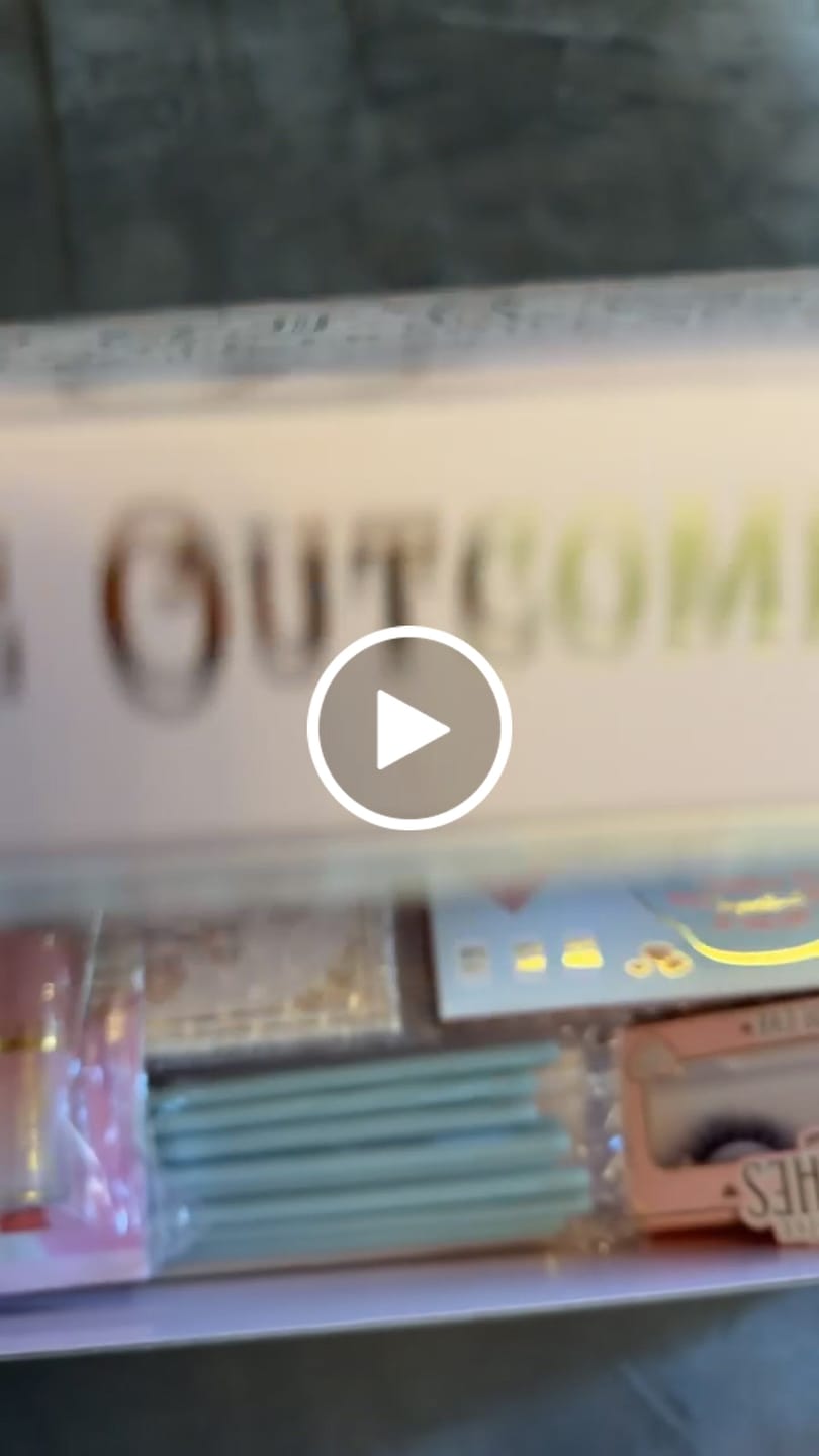 Customer video review of Stay Shining Lip Oil Mini