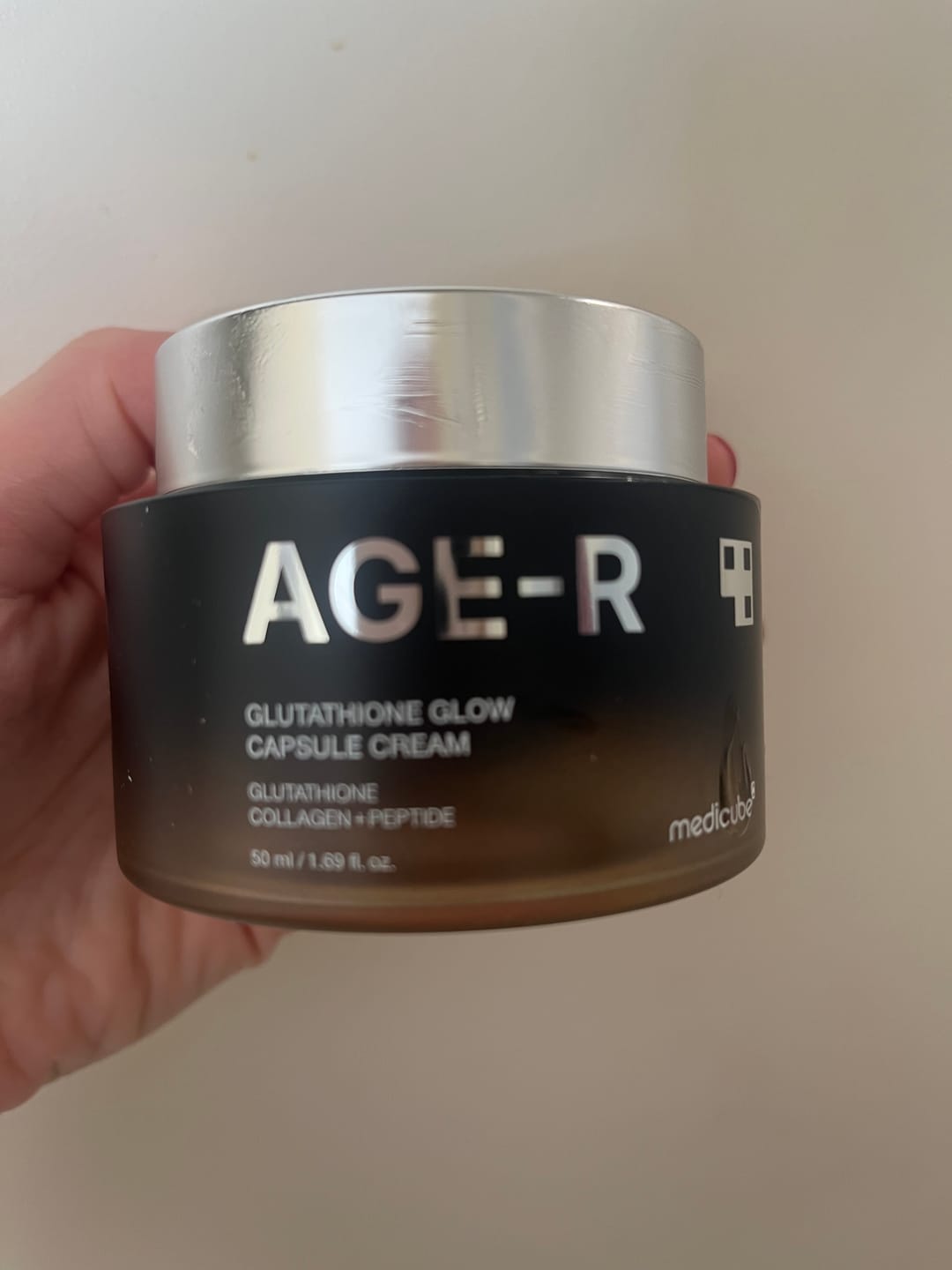 Customer photo review of Balinošs krēms ar glutationa kapsulām Medicube AGE-R Glutathione Glow Capsule Cream