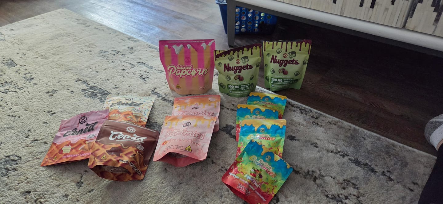 Customer photo review of Tropical Blend Live Rosin Gummies