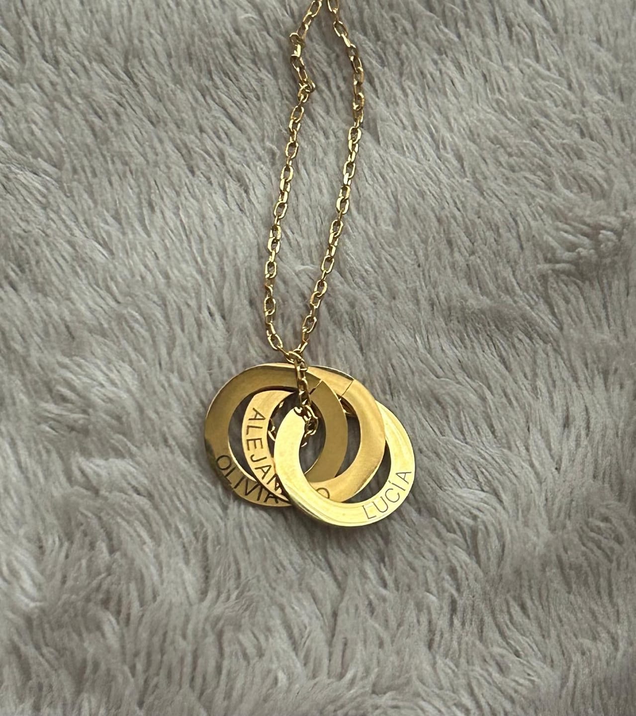 Customer photo review of Collar Amity - Personalizado