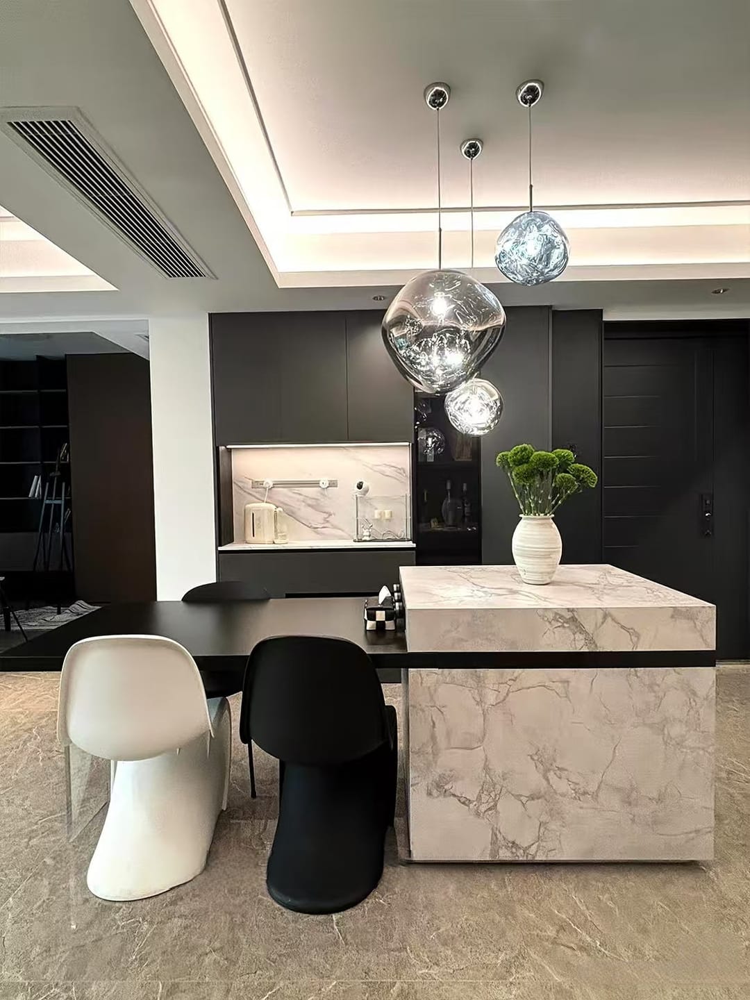 Customer photo review of Tambora Lava Pendant Light, Bulb Version
