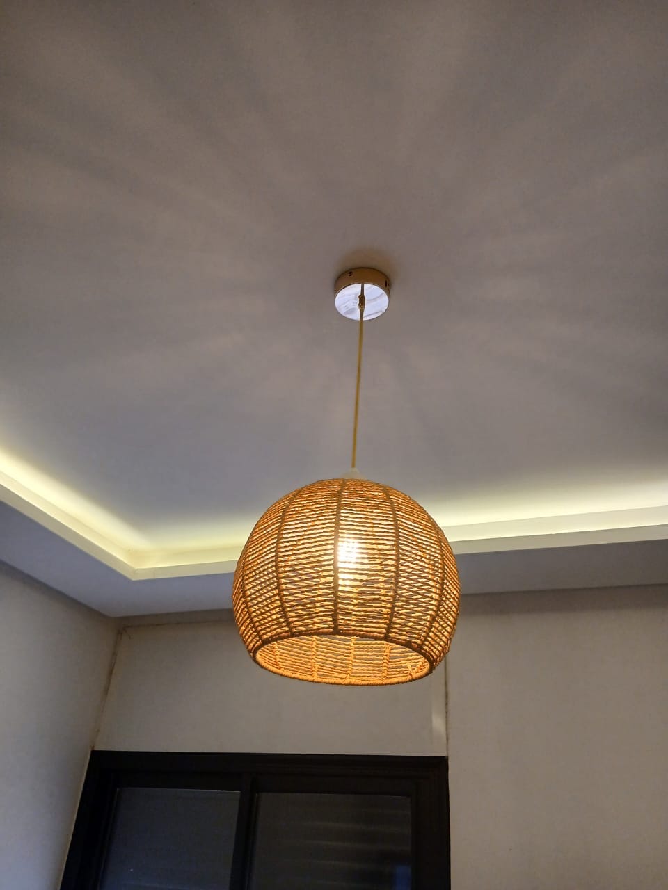 Customer photo review of Suspension ROTANA en Rotin