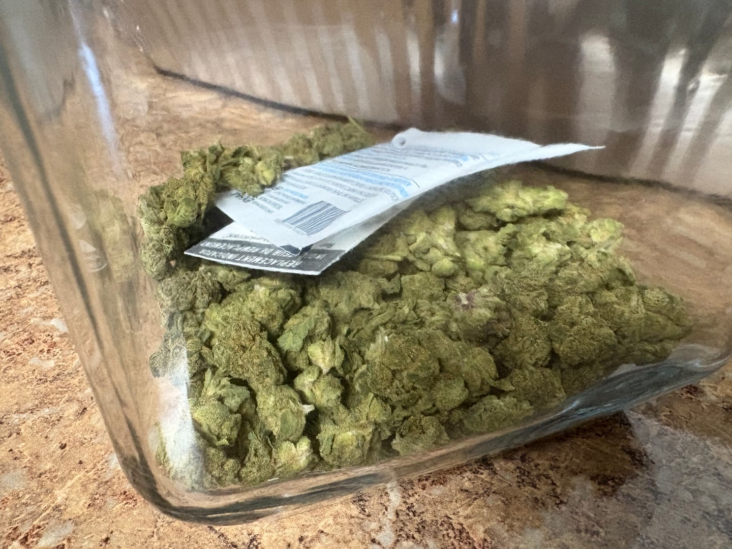 Customer photo review of Maui Wowie - 28 Grams Littles - Sativa