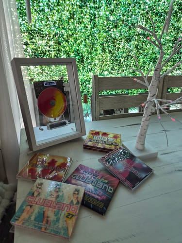 Customer photo review of M1 Music Frame CD Player