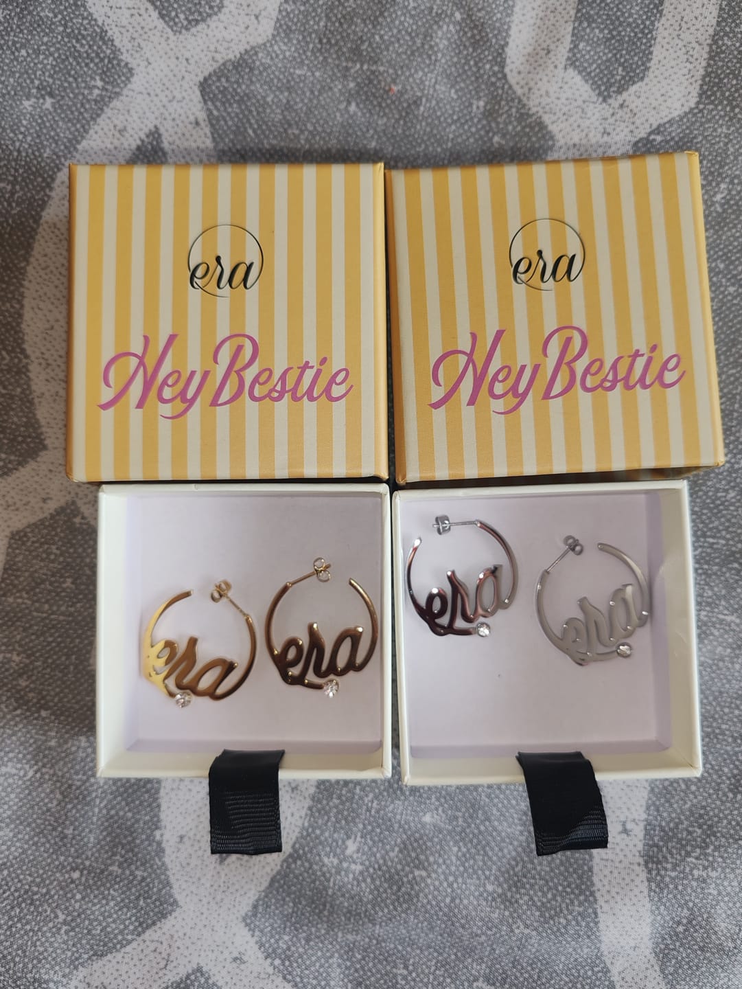 Customer photo review of Gold Mini Era Logo Hoops