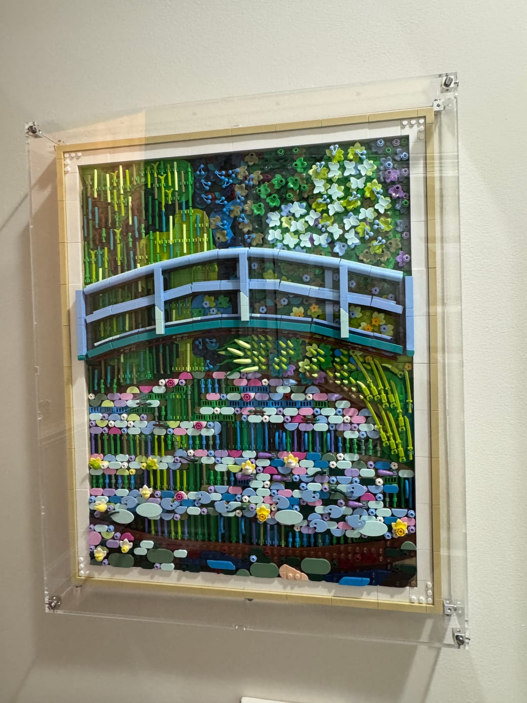 Customer photo review of Display Case for LEGO® 31220 Art Claude Monet – Bridge over a Pond of Water Lilies