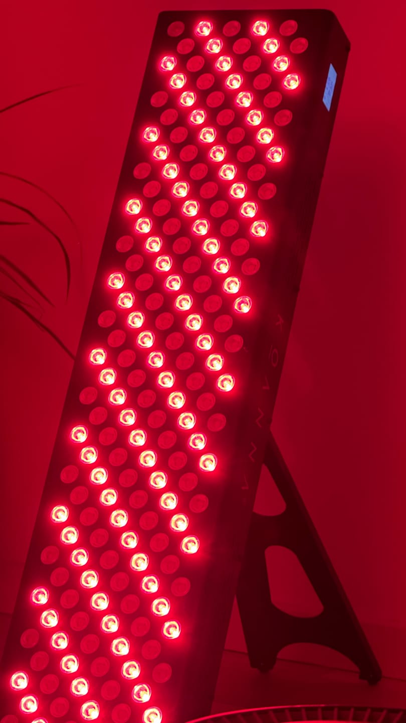 Customer photo review of Koanna® Luma1000™ – Powerful, Mid-Size Red Light Therapy Panel