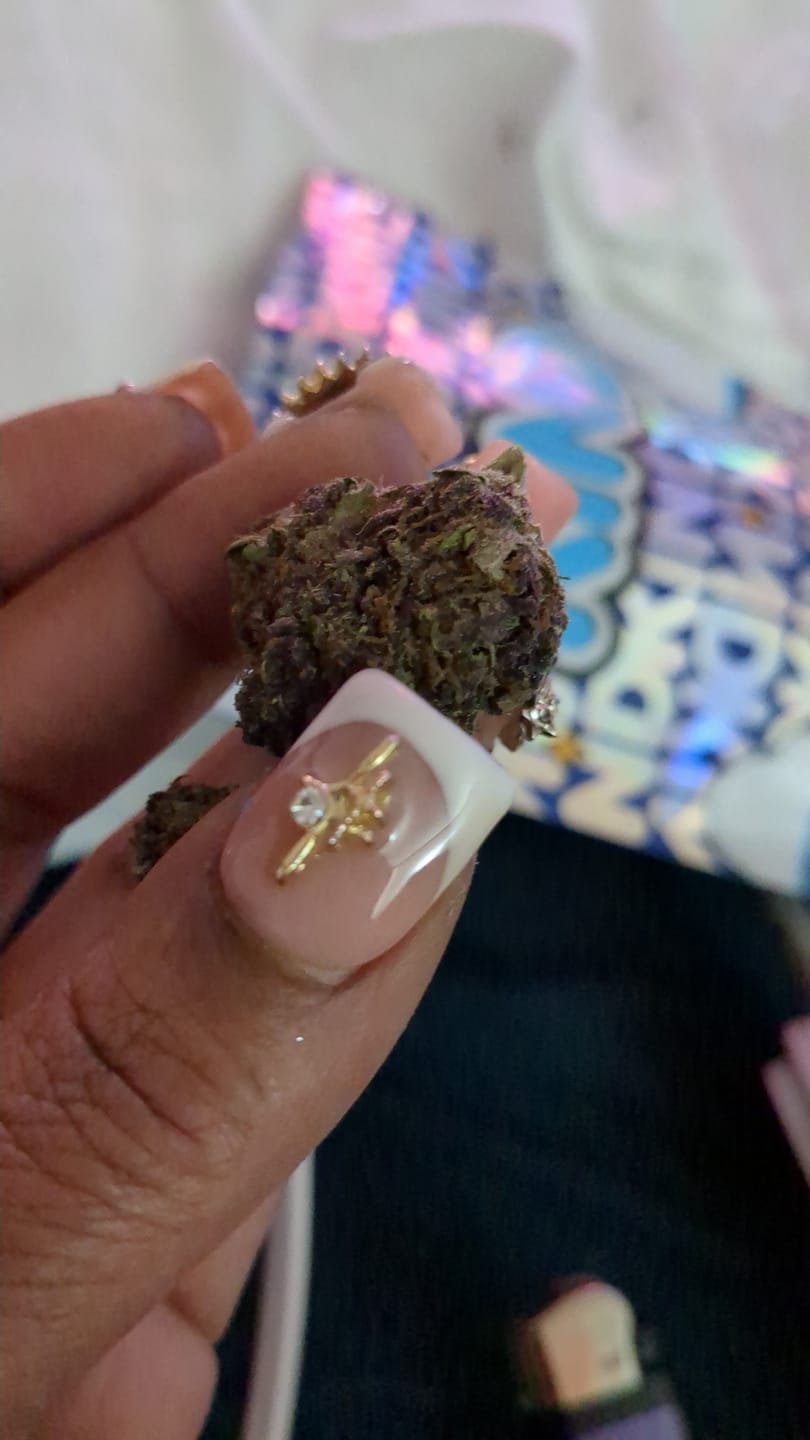 Customer photo review of Granddaddy Purple - 28 Grams - Indica