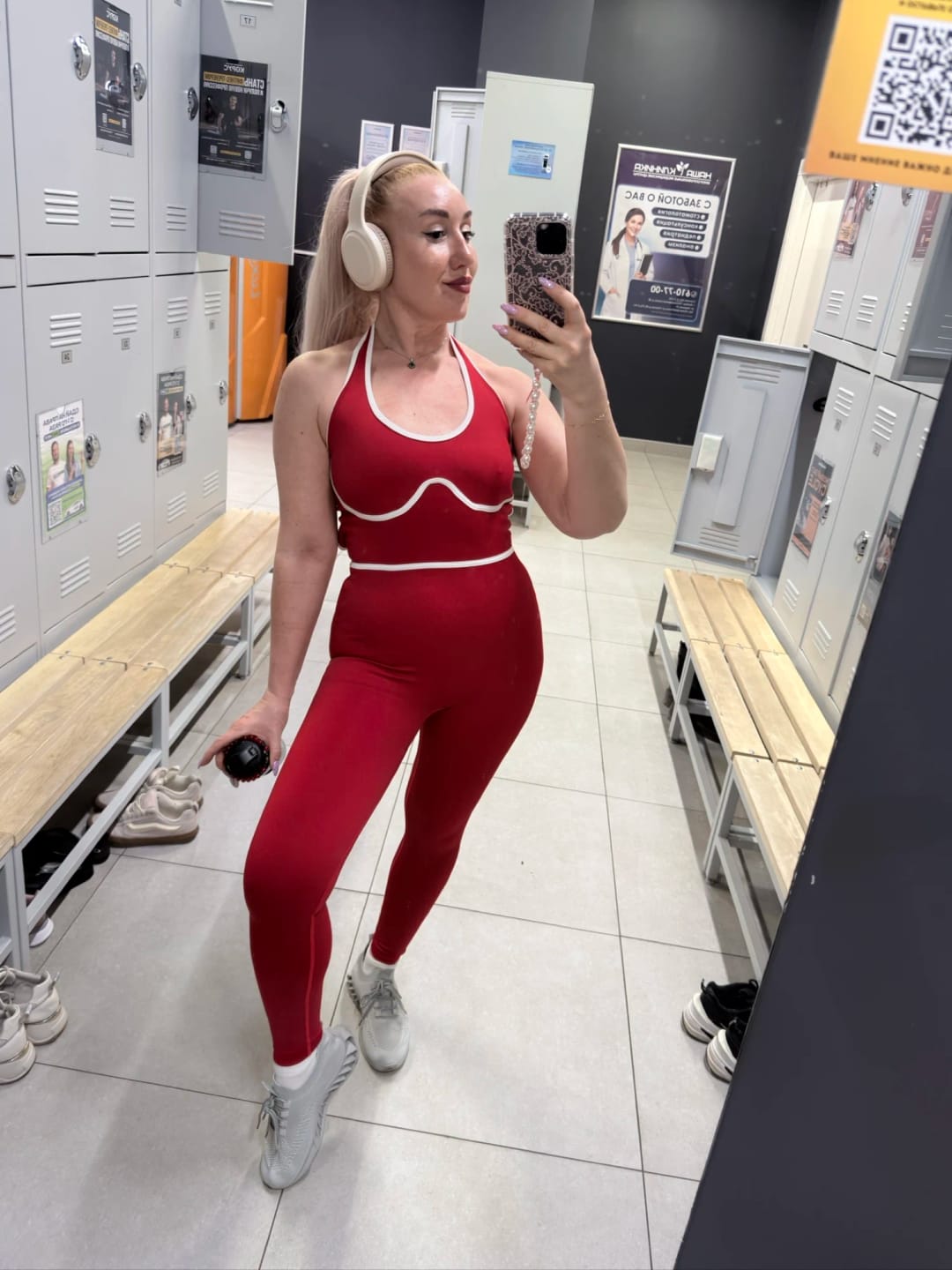 Customer photo review of Women Seamless Bodysuit Sportswear Woman Gym Jumpsuits Clothing Yoga Clothes Fitness Rompers Women Sports Leggings Pants New