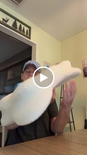 Customer video review of CloudAlign™ Pillow