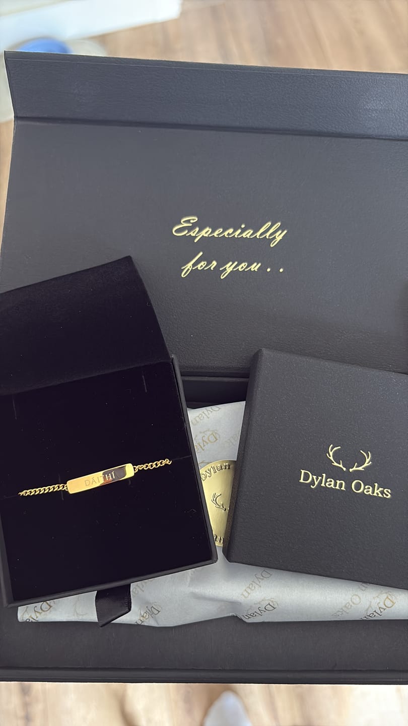 Customer photo review of The Engraved Bracelet Gold