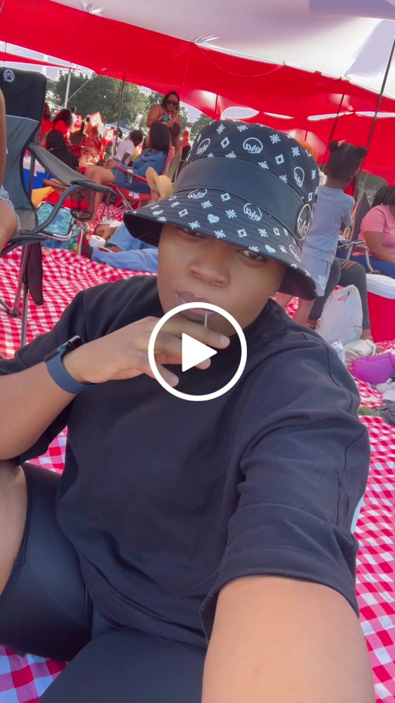 Customer video review of Billy Bucket Hat