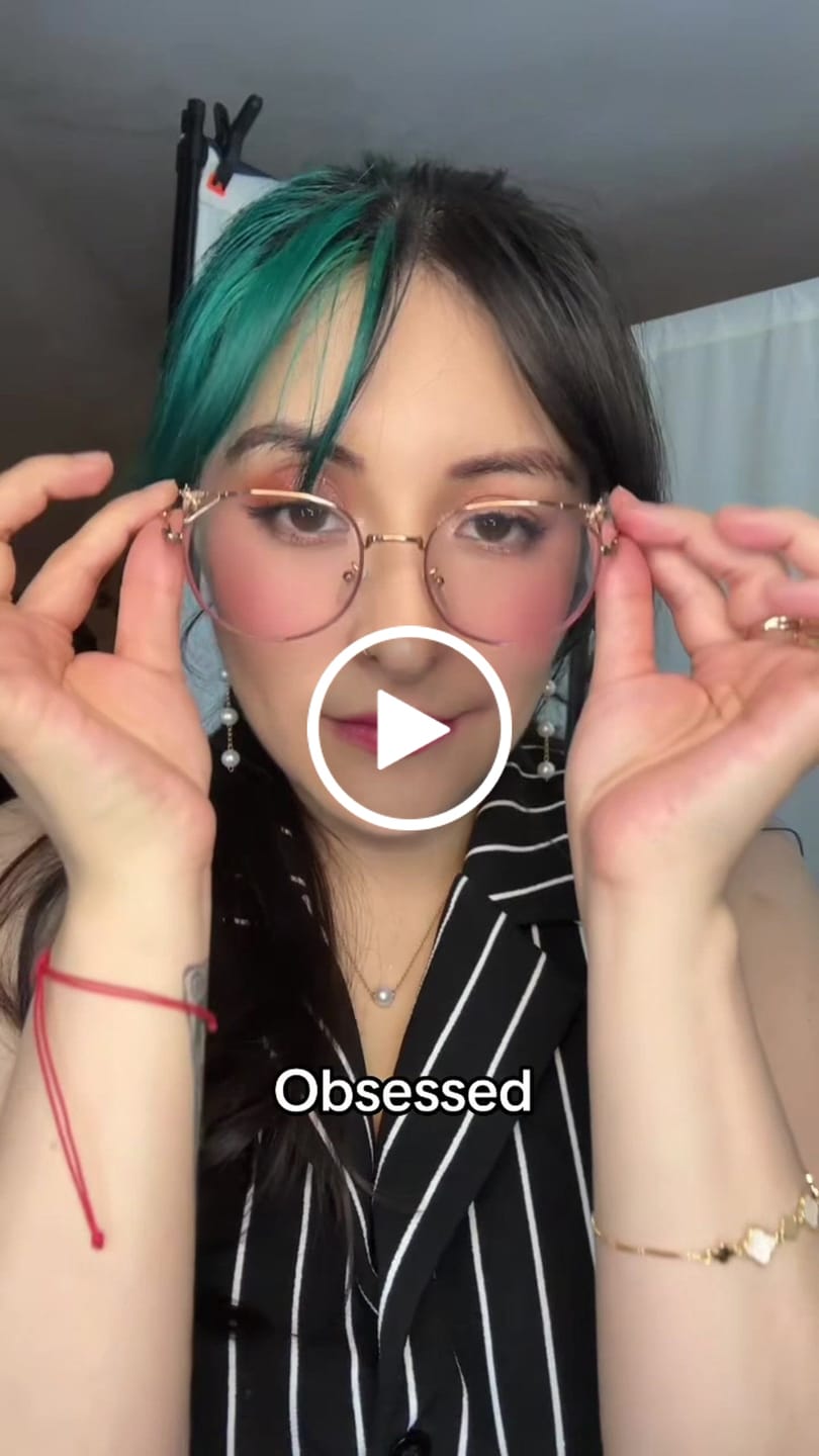 Customer video review of Bee Eyeglasses