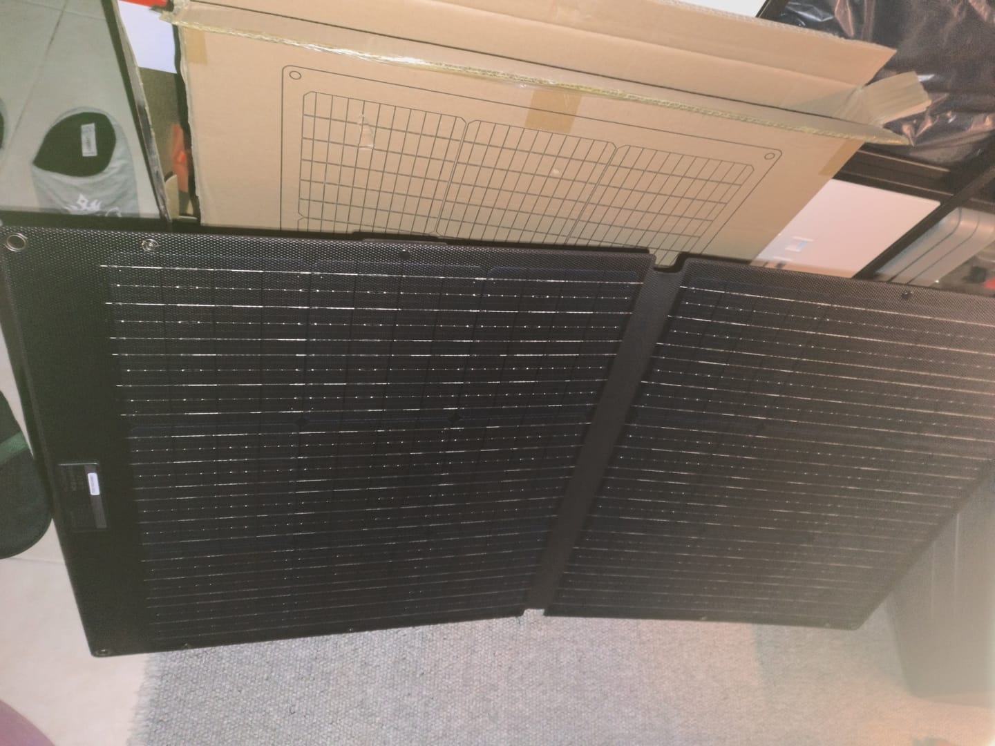 Customer photo review of ALLPOWERS SOLAX SE100 Solar Panel 100W
