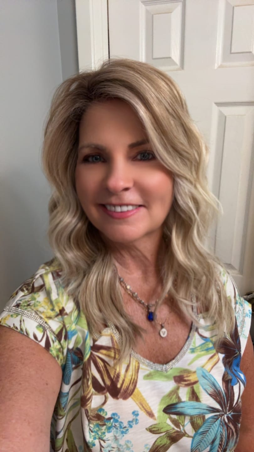 Customer photo review of FREQUENT FLYER - Neutral Sand Blonde