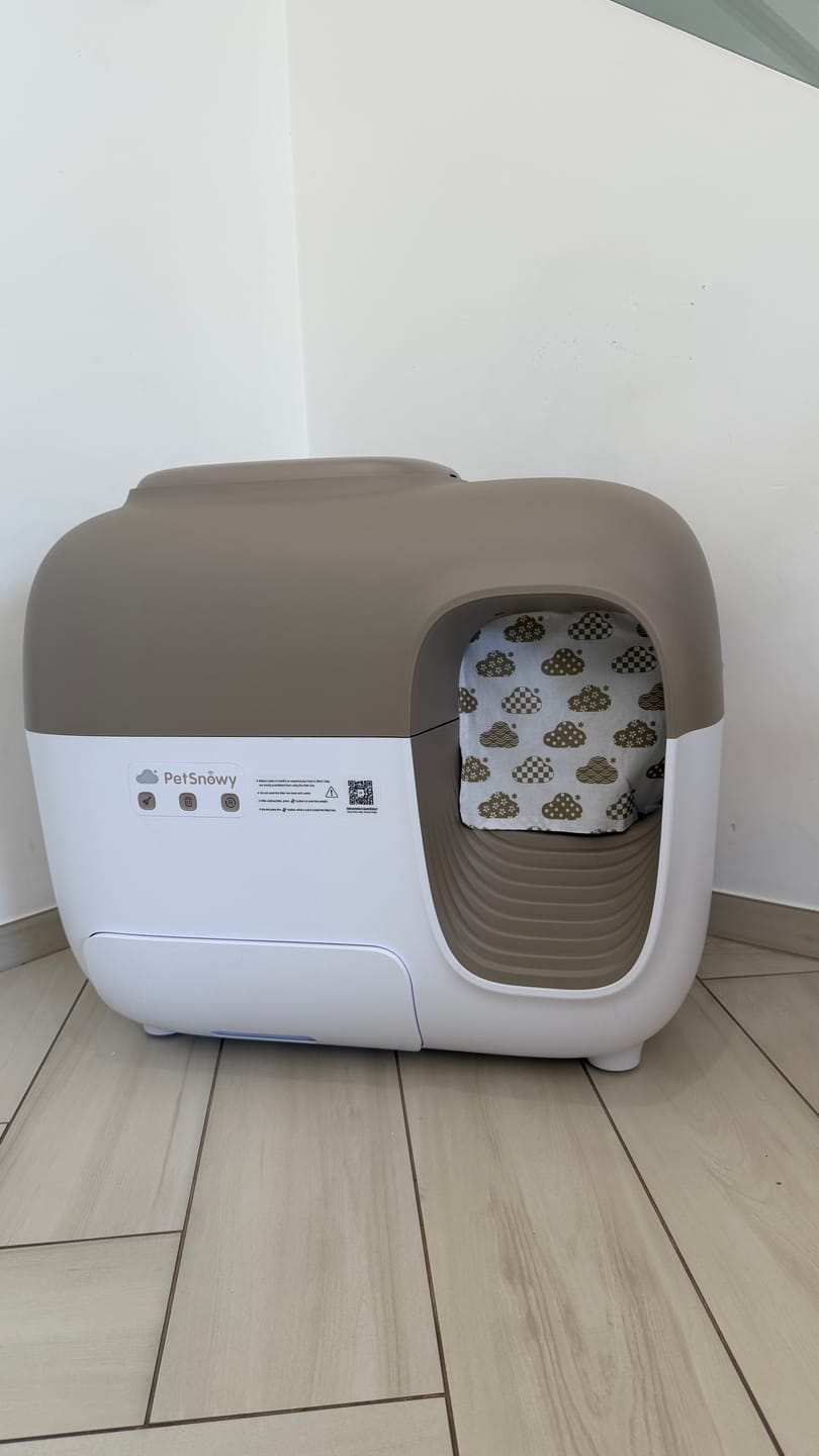 Customer photo review of Self-Cleaning Litter Box