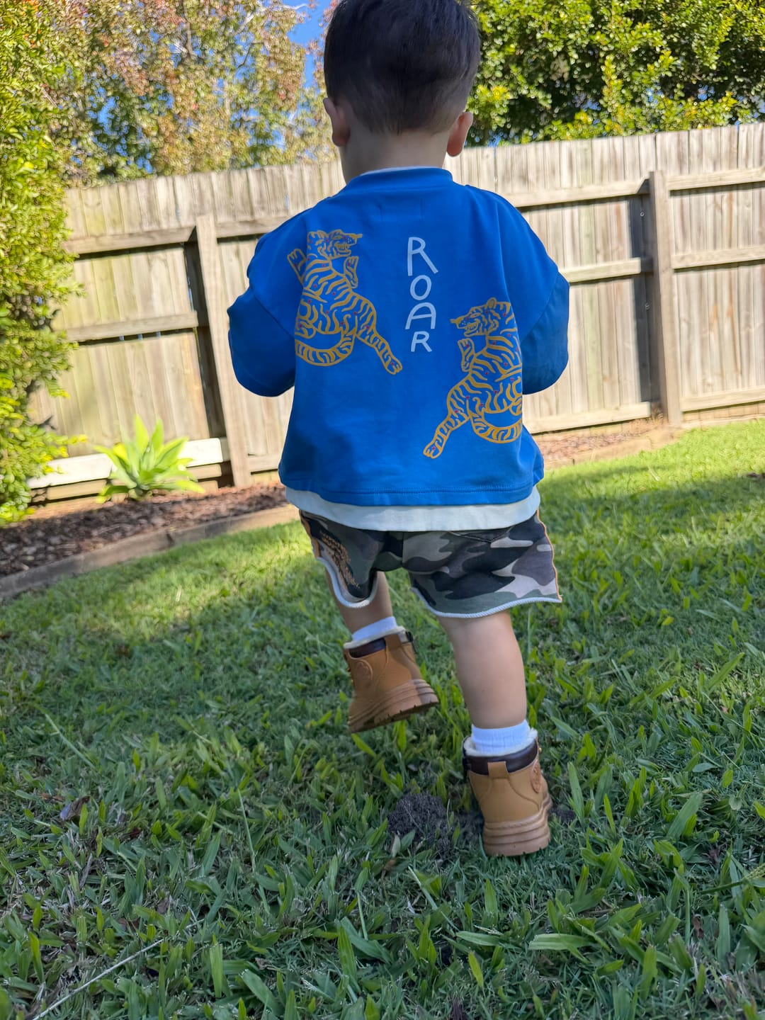 Customer photo review of Roar L/S layer tee PRE SALE