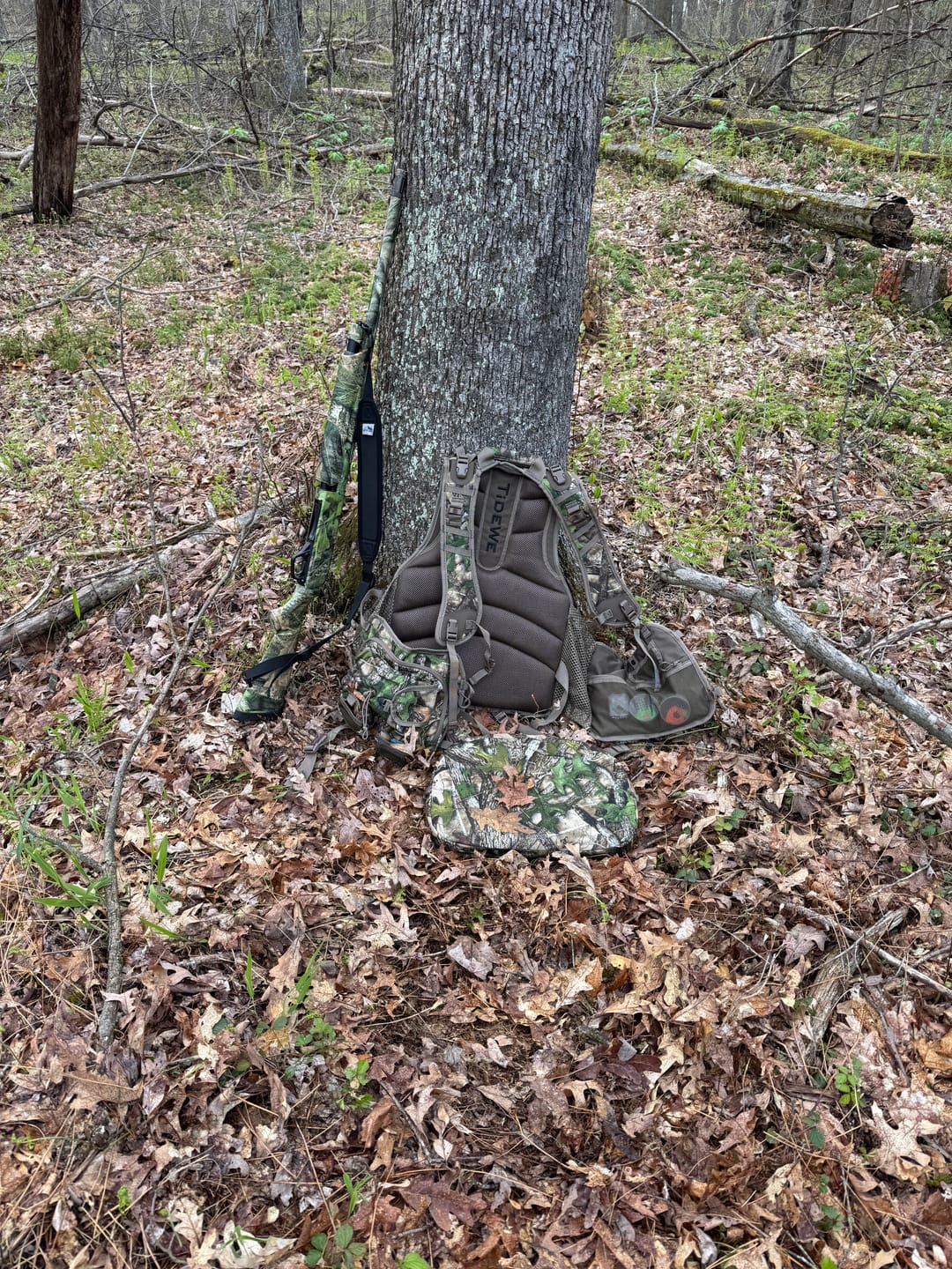 Customer photo review of StrutBack Turkey Hunting Vest with Kickstand | Long Sit Turkey Vest Seat Cushion | Green & Camo Hunting Vest