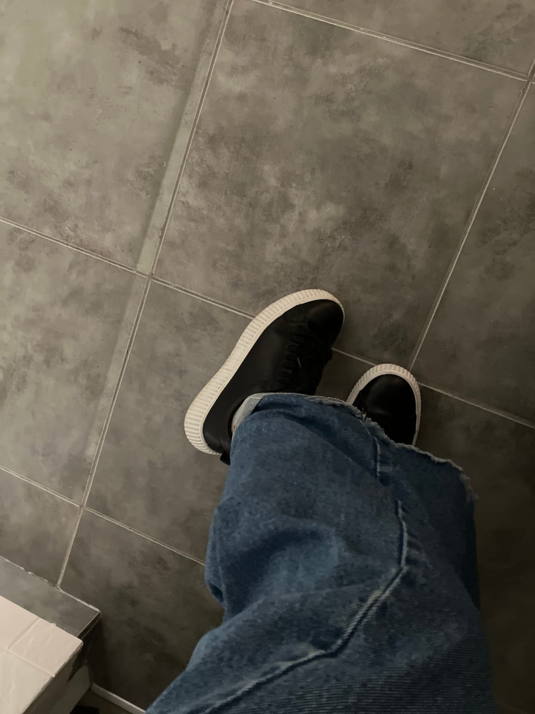 Customer photo review of Black Harlow Trainers