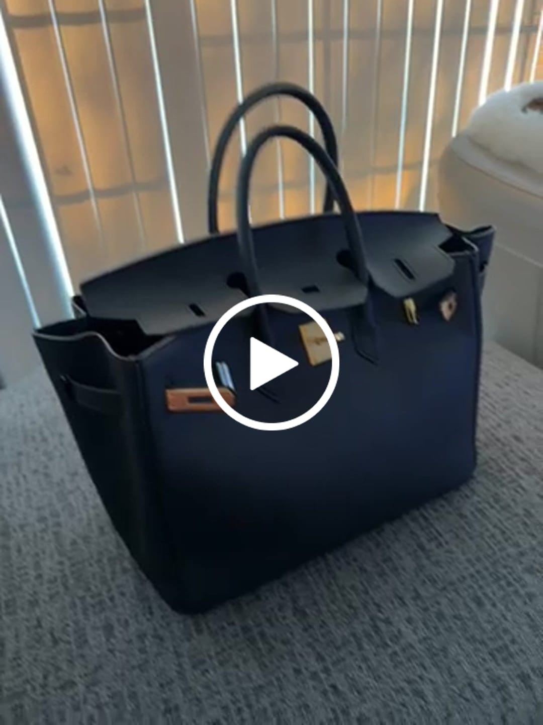 Customer video review of LALUVA Warkin Bags Genuine Leather