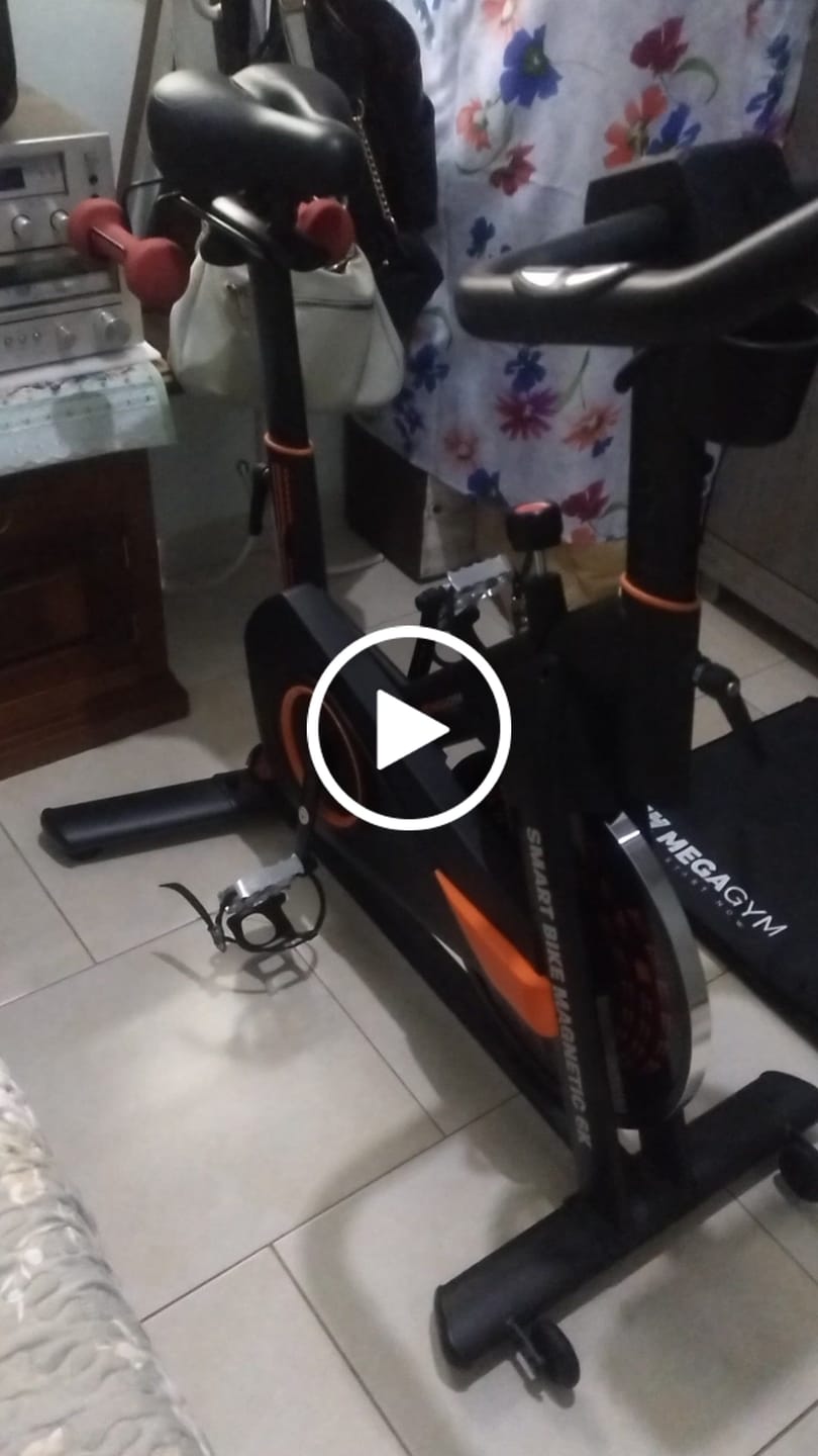 Customer video review of Bike Spinning Smart Magnetic 6K | Resistência Magnética Potente | Banco Ultra Soft | Suporta 160 Kg