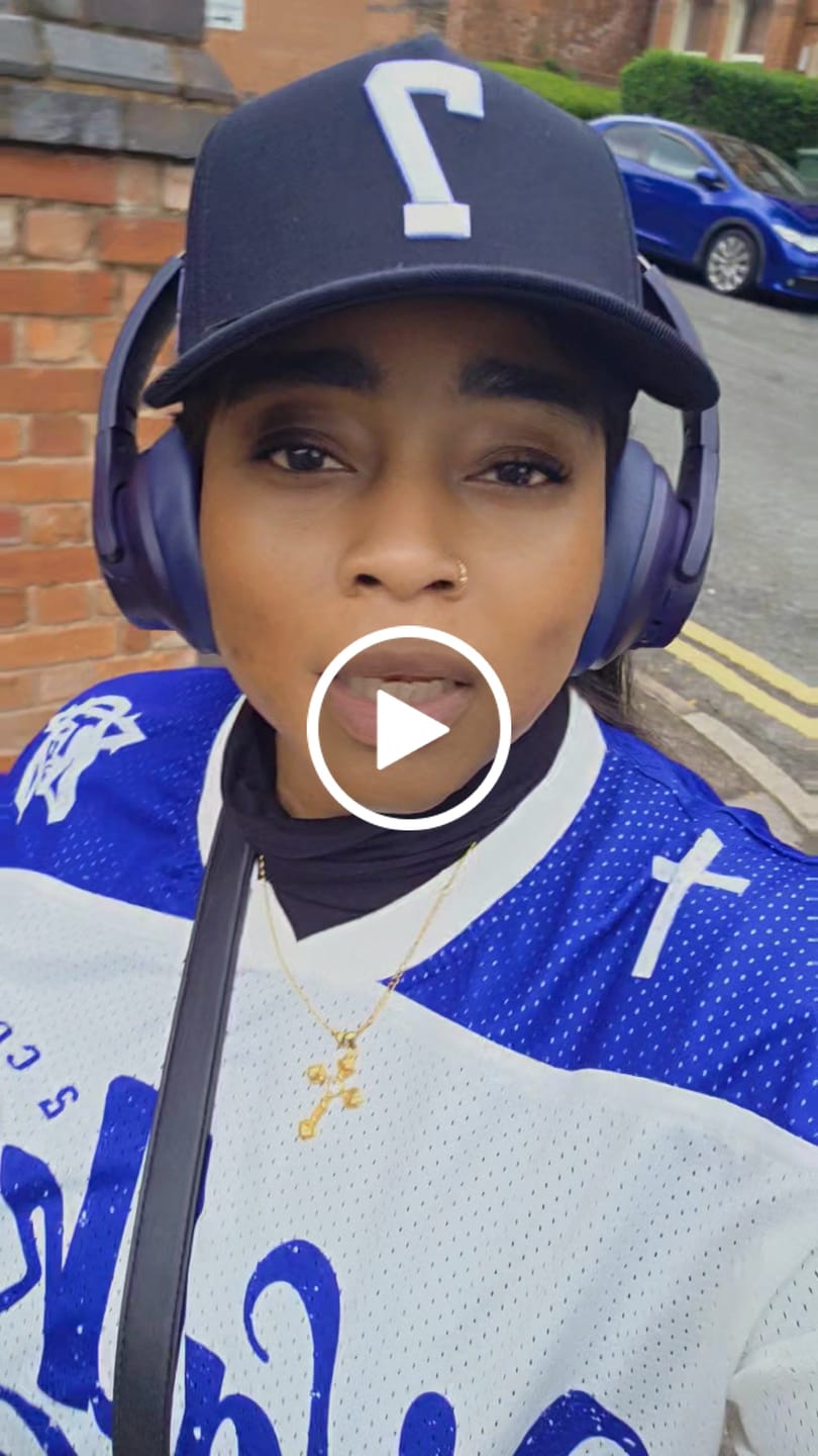 Customer video review of [PRE-ORDER - SHIPS APRIL 8TH] ‘7’ Premium SnapBack - Black/White