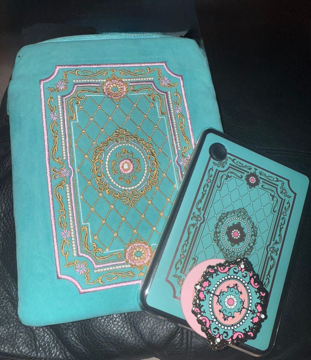 Customer photo review of Antoinette eReader Sleeve