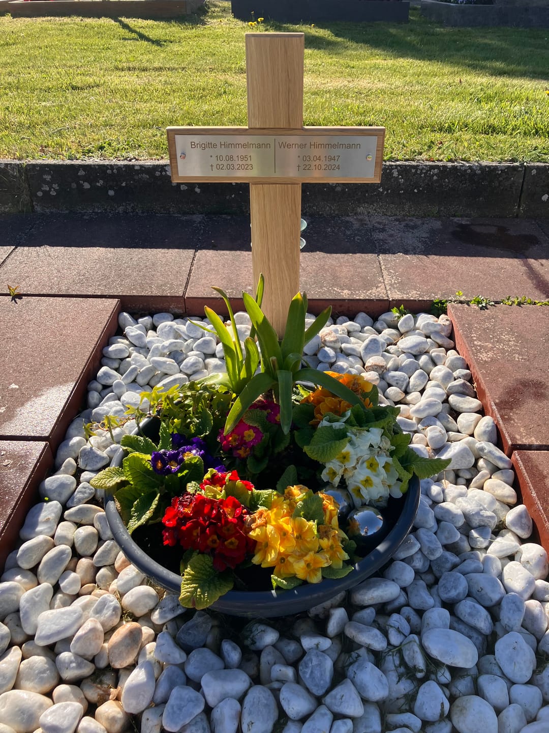 Customer photo review of Grabkreuz aus Eiche für zwei Personen