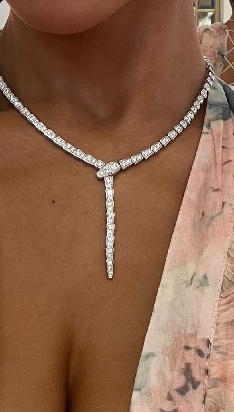Customer photo review of MX Viper Essence Necklace - Full Pavé Diamond (White Gold)