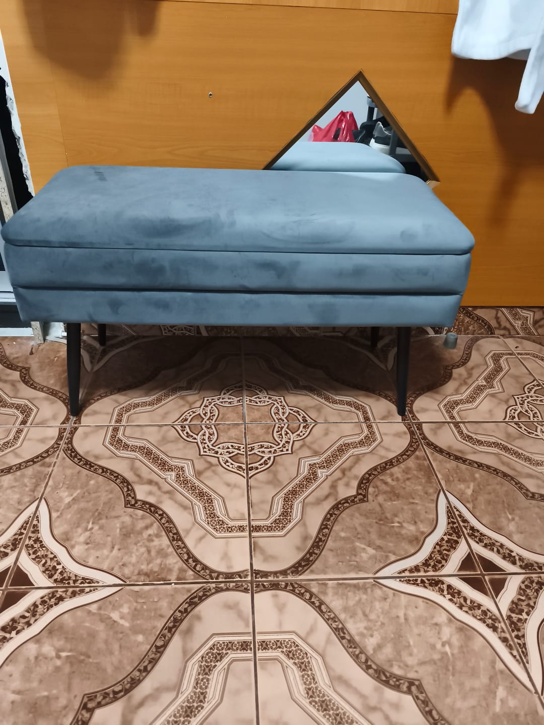 Customer photo review of Bancheta pentru hol AVEIRO, stofa buclata crem, 120x46x40 cm