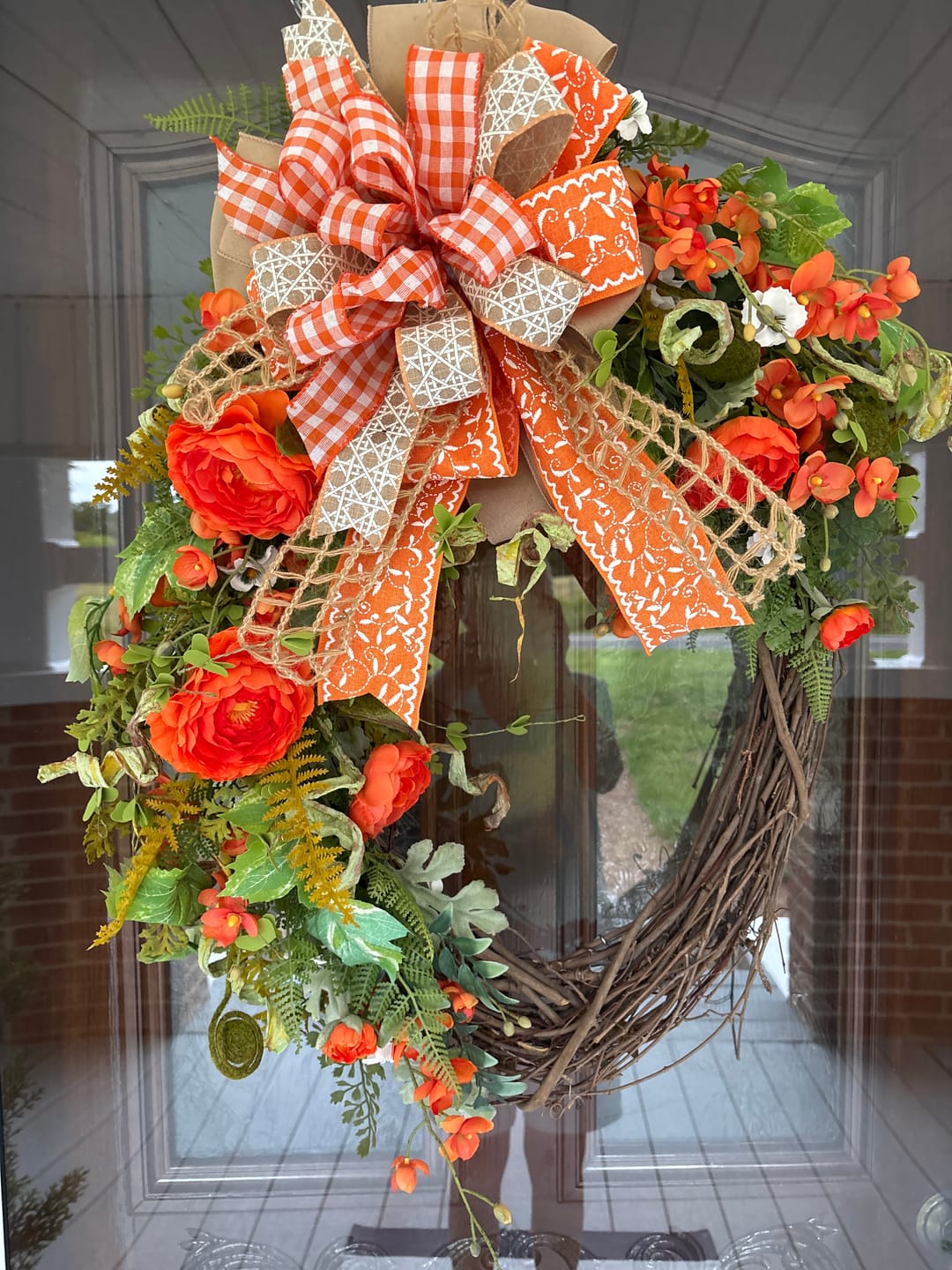 Customer photo review of 16" Oval Grapevine Wreath - DECOE-036