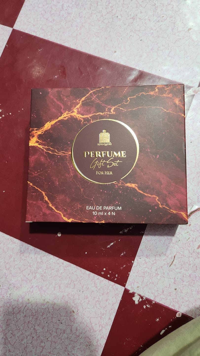 Customer photo review of Perfume Gift Set For Women 4 Pcs Set of Premium Perfume Spray