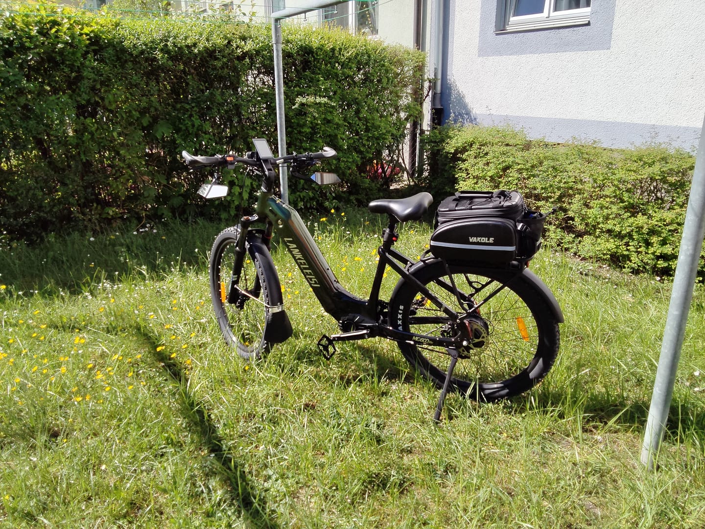 Customer photo review of Vakole Waterproof Bike Rack Bag With Large Capacity (17-35L)
