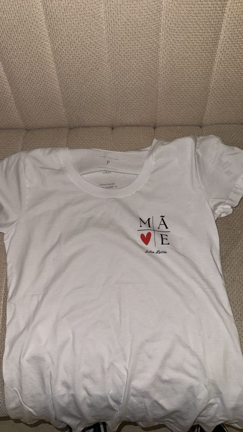 Customer photo review of Camiseta Personalizada MÃE / AVÓ MINIMALISTA - Algodão 100%