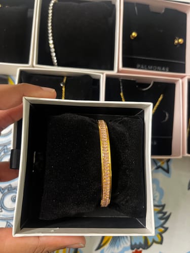 Customer photo review of Pink Enchantment Bangle Bracelet