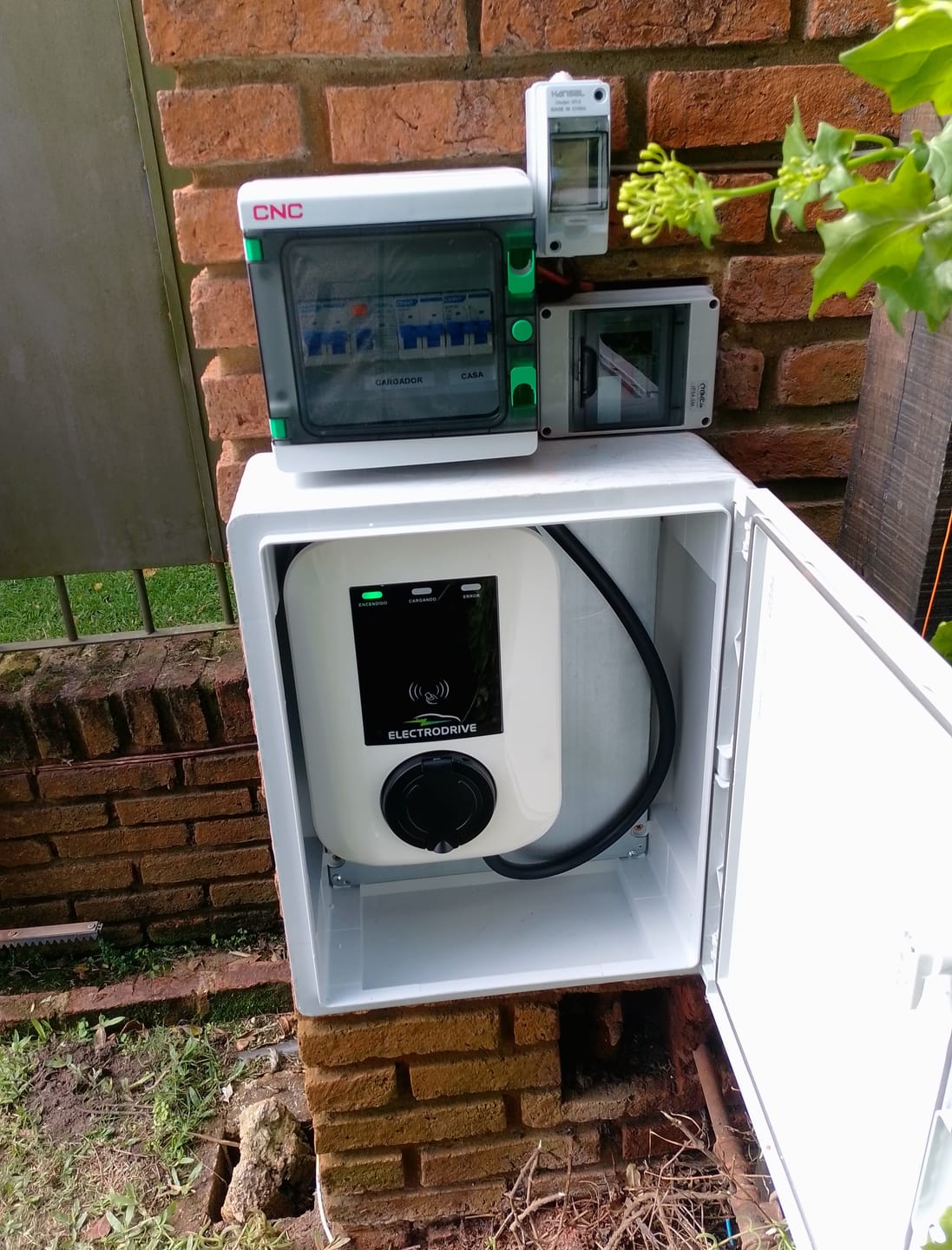 Customer photo review of Wallbox Cargador De Auto Eléctrico Electrodrive 7.4 kw