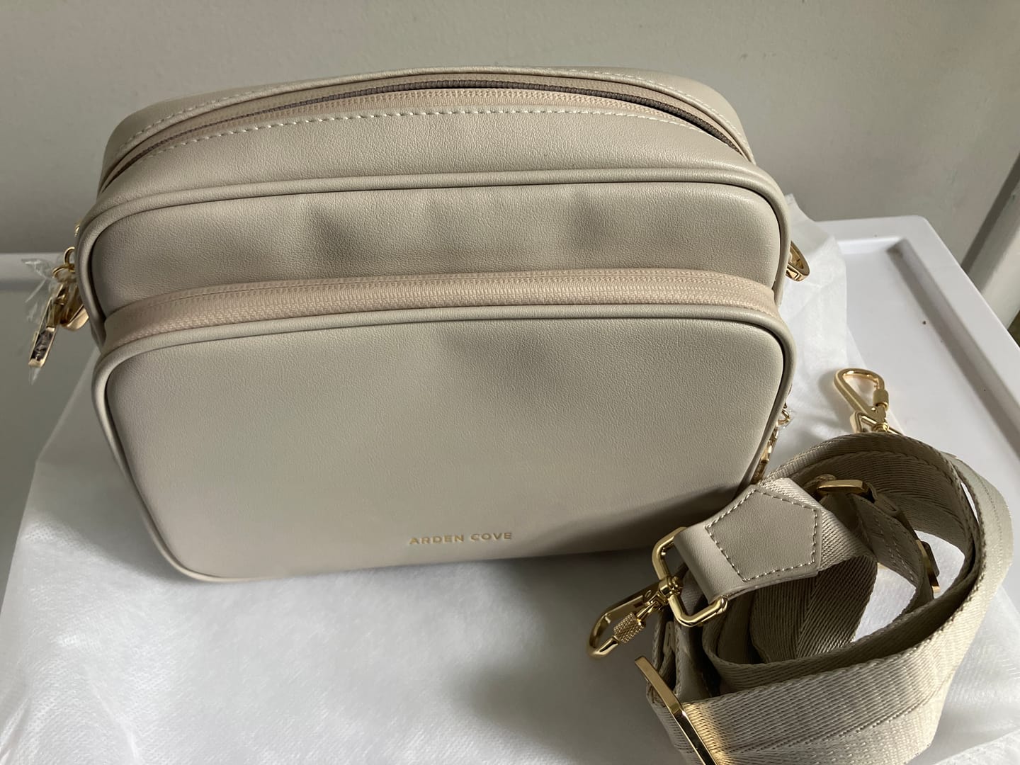 Customer photo review of Verona Crossbody With Slash-Resistant Locking Clasp Straps
