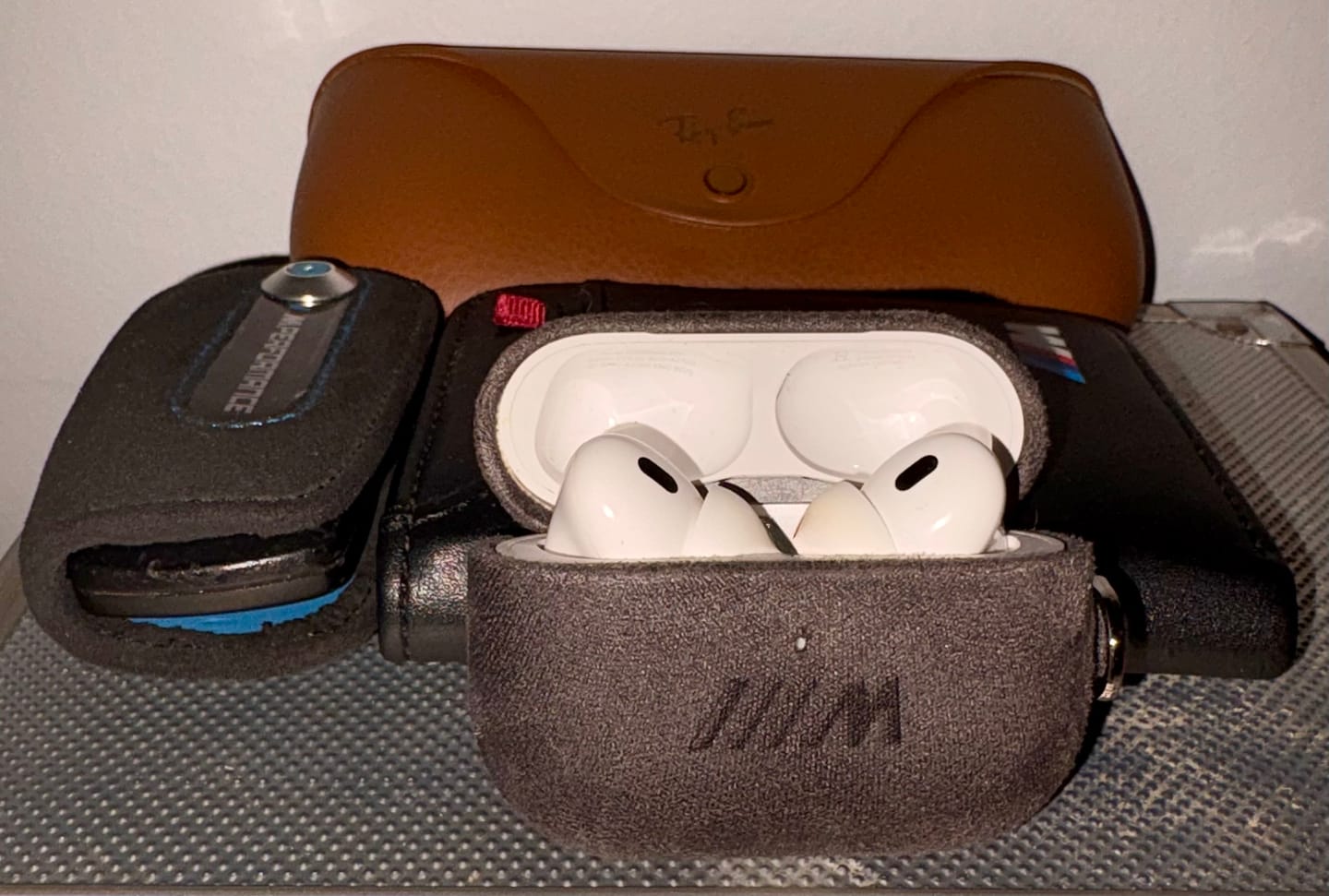 Customer photo review of BMW M ALCANTARA AIRPODS CASE