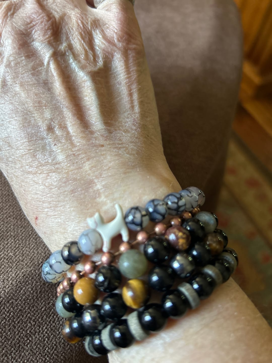 Customer photo review of STRA Cat Tea Dragon Agate Beaded Bracelet