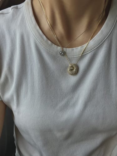 Customer photo review of Collar Dorado Inicial Bubble Zirconias