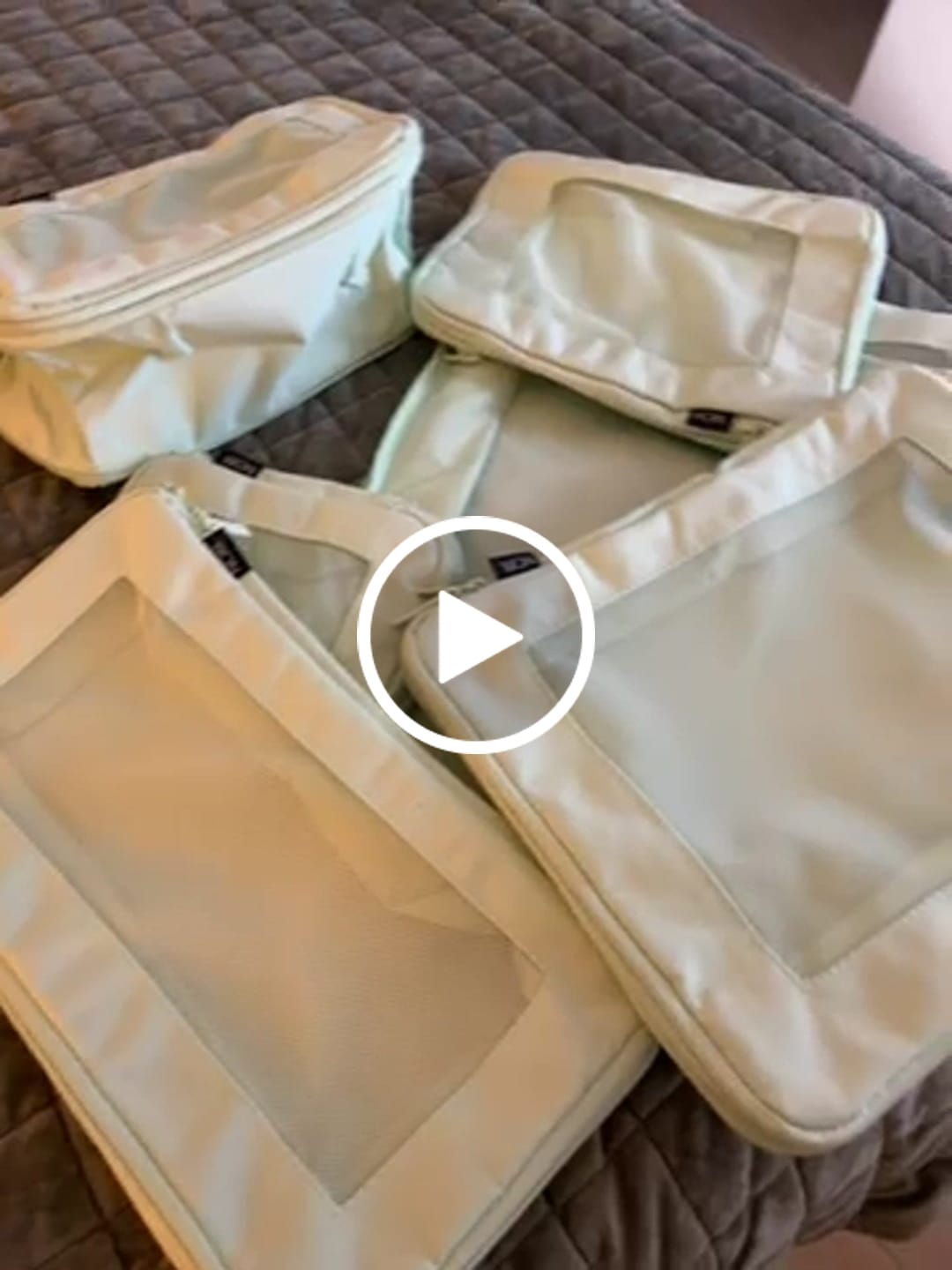 Customer video review of Compressible Packing Cubes (6 Pieces)