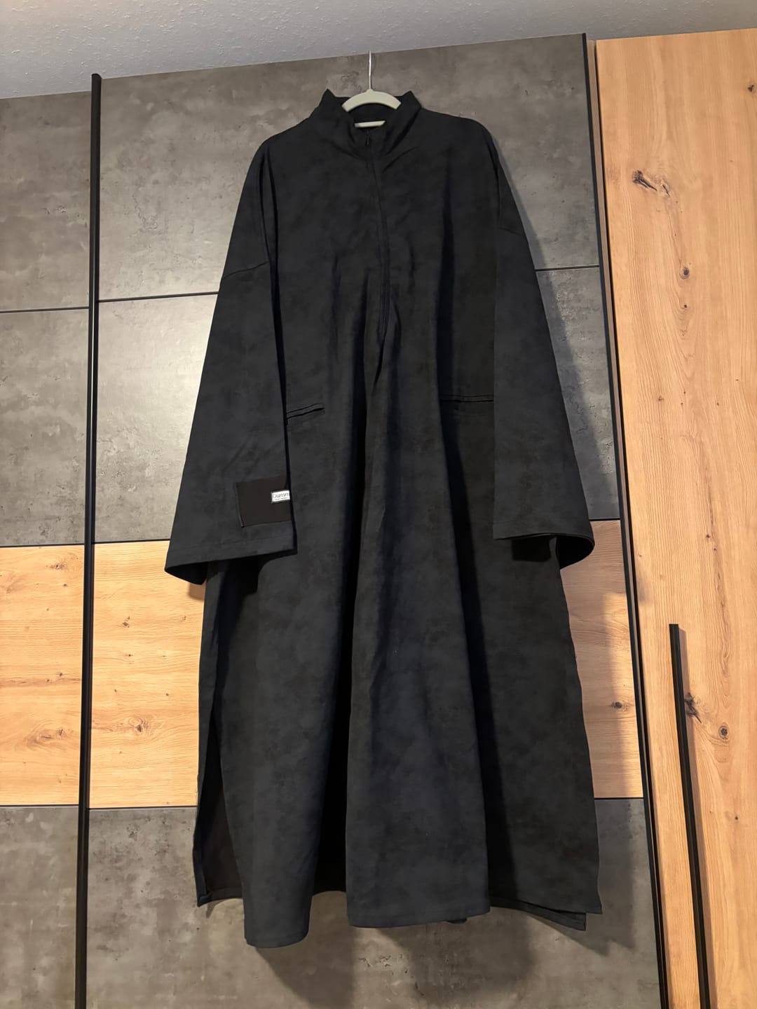 Customer photo review of Tunique longue capuche-hijab intégré « SLAVIC HERITAGE TUNIC » - OUMMI BASICS