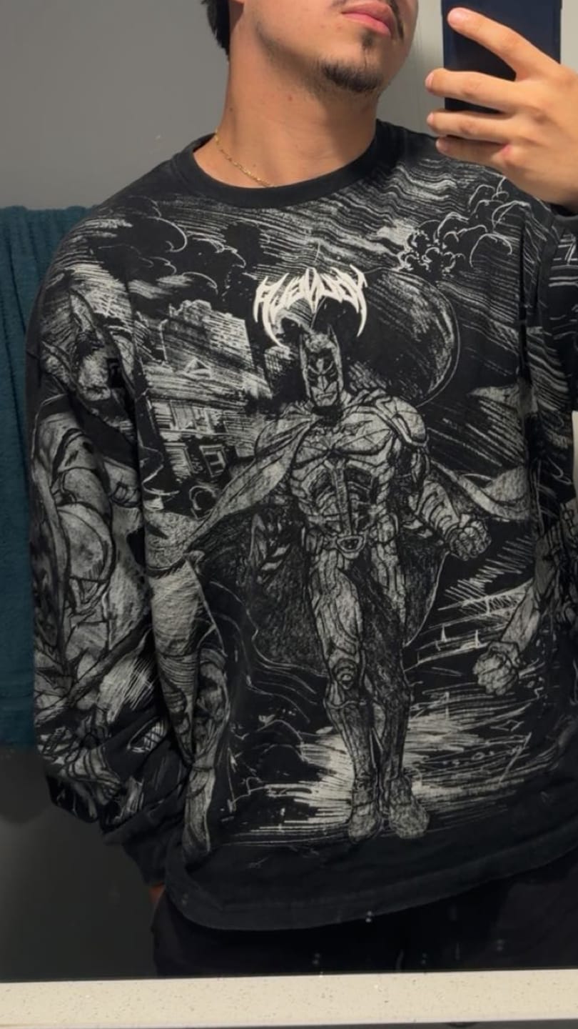Customer photo review of 8002 - Batman Comic Longsleeves