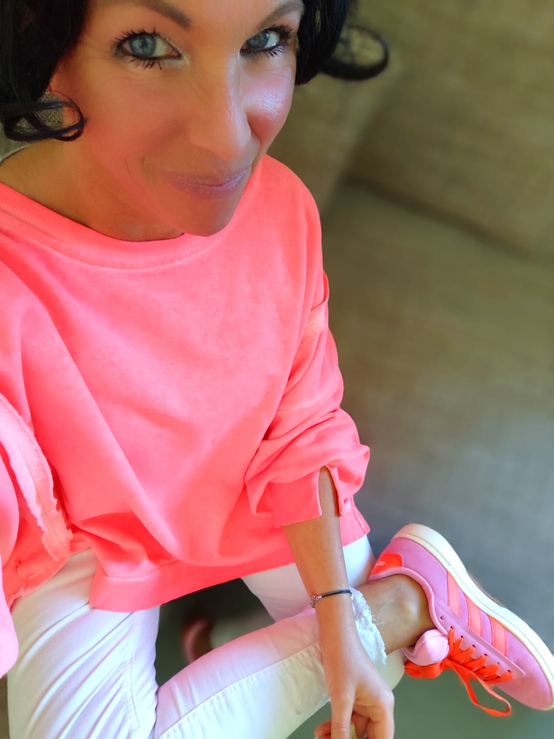 Customer photo review of Oversize Sweater THE GREATEST NEON COLOURS