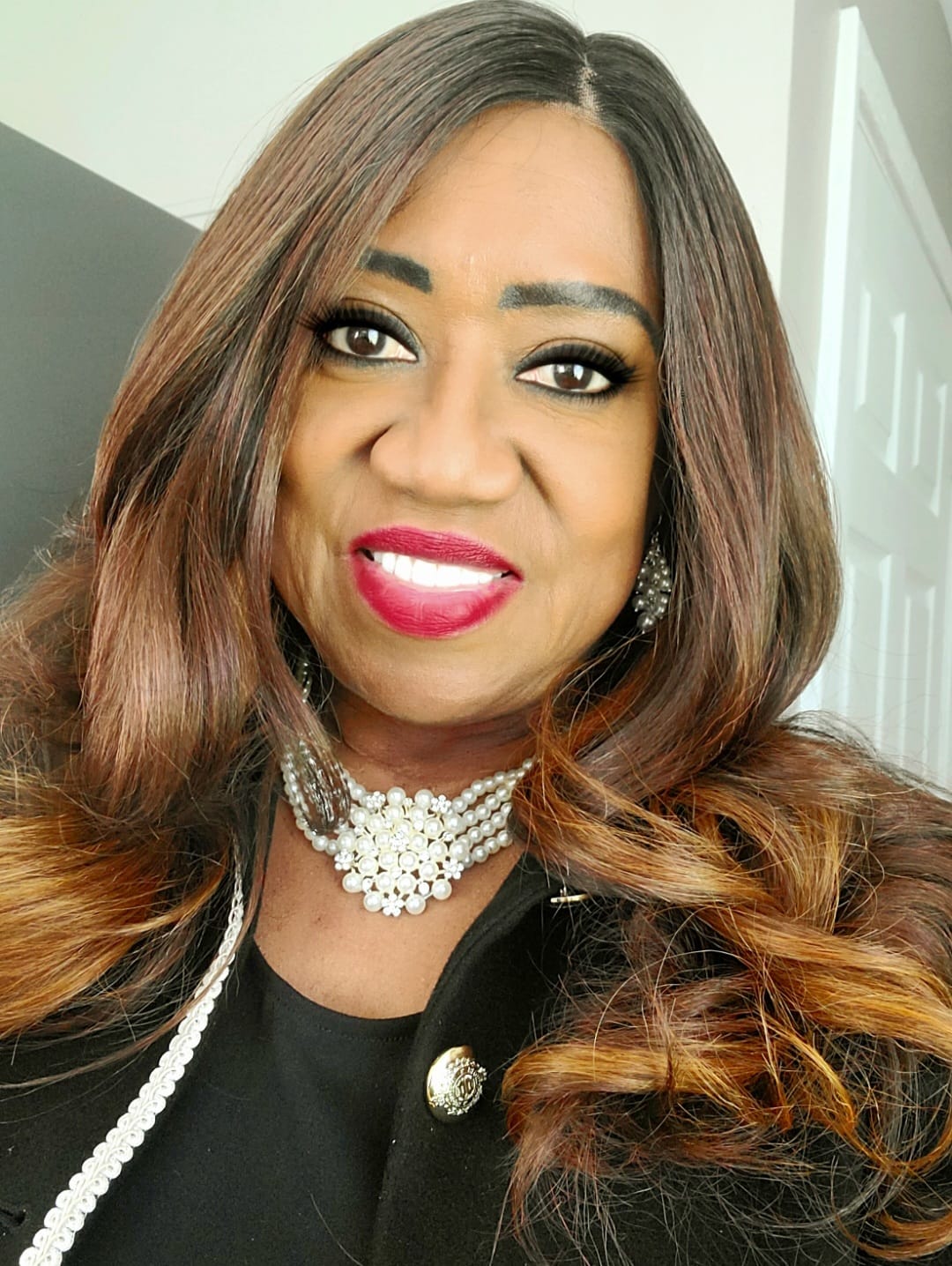 Customer photo review of Sensationnel Butta Lace HD 5" Deep Lace Parting Wig - BUTTA UNIT 16