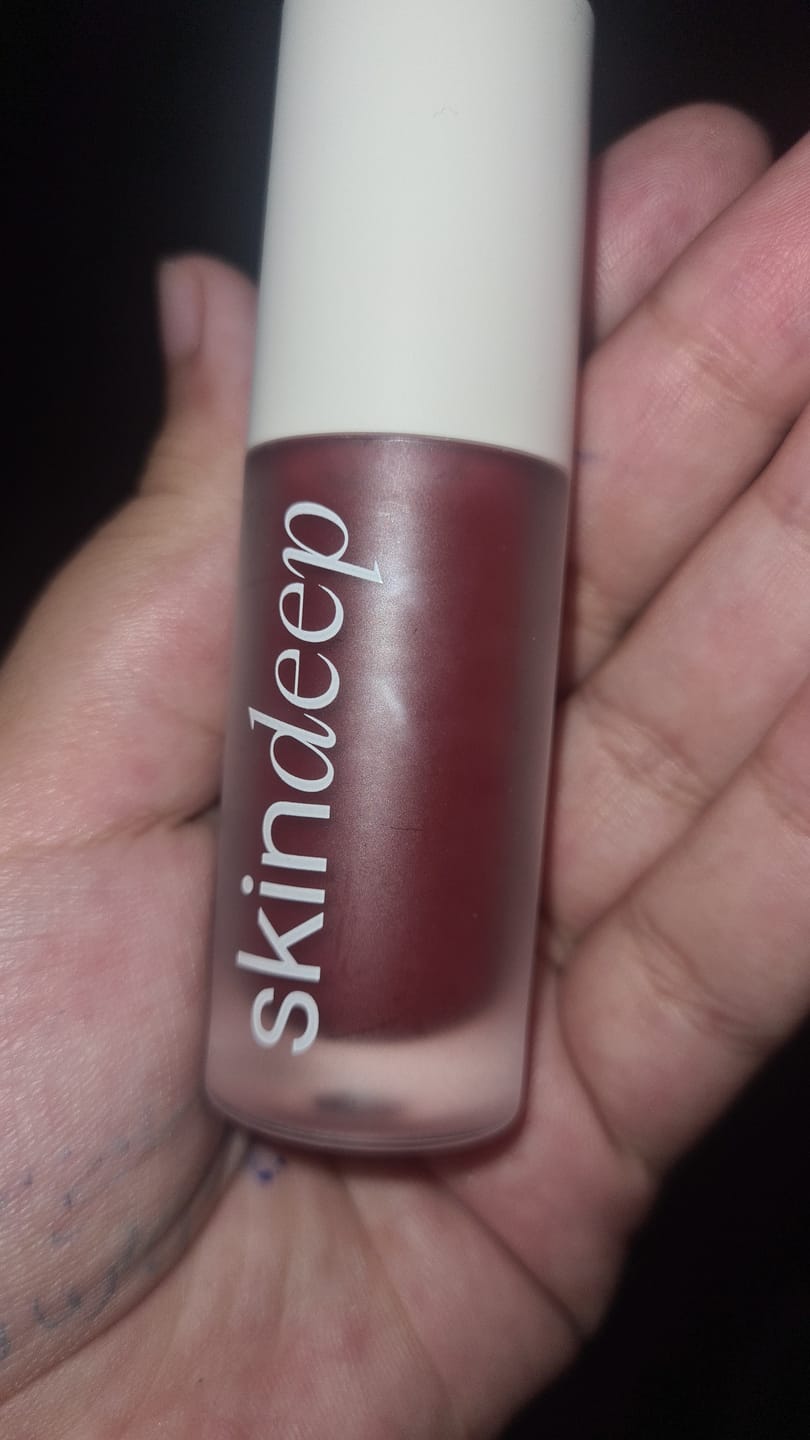Customer photo review of Gloss POP™ - High-Shine Lip Gloss