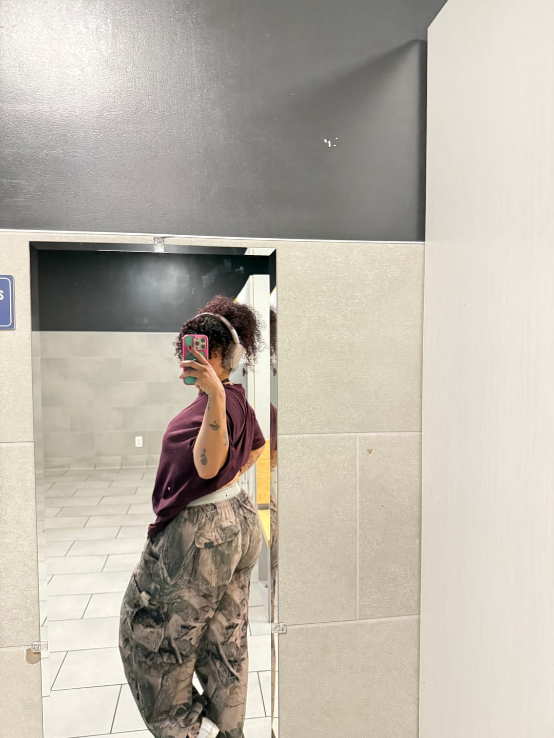 Customer photo review of W283 Off-Duty pants