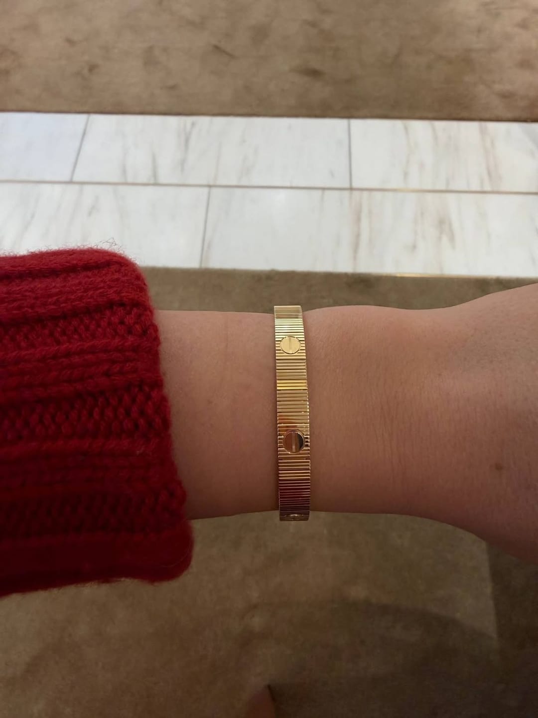 Customer photo review of MX Amour Unlimited bracelet, (Yellow Gold)