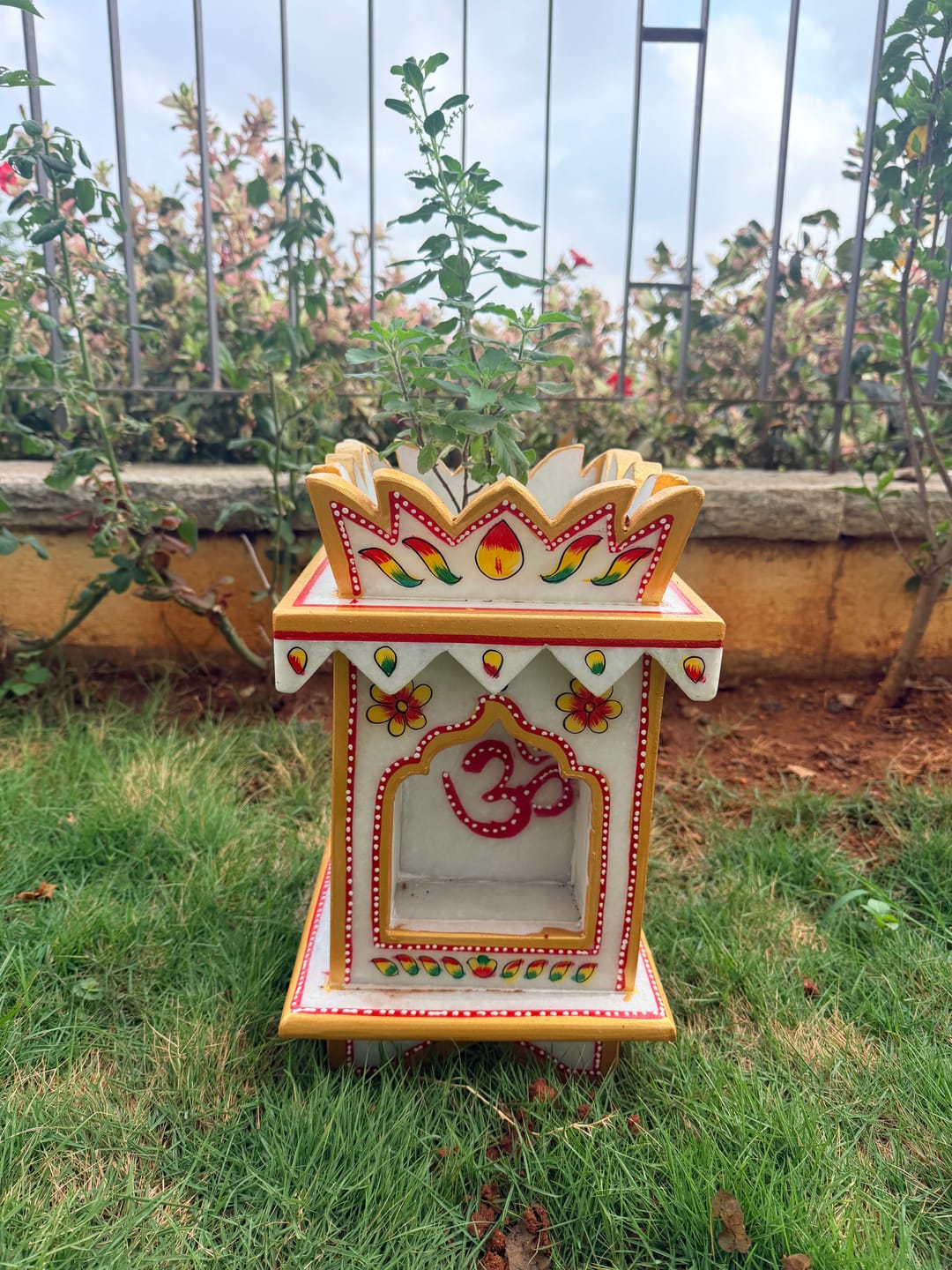 Customer photo review of Marble Tulsi Pot, Traditional Painting (Small) - Handicraft Bazaar